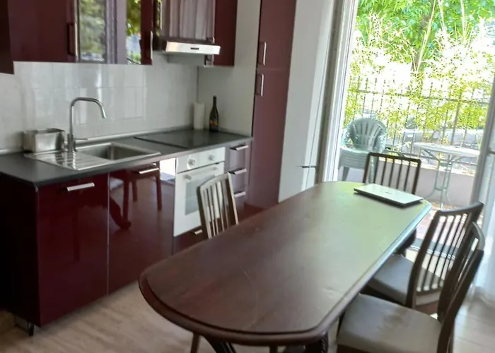 Casa Degli Artisti 2 *