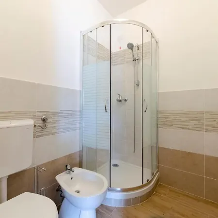Casa Degli Artisti 2 Apartment *